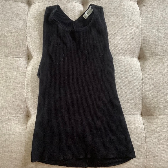 Mango black top with cutouts - Picture 1 of 2